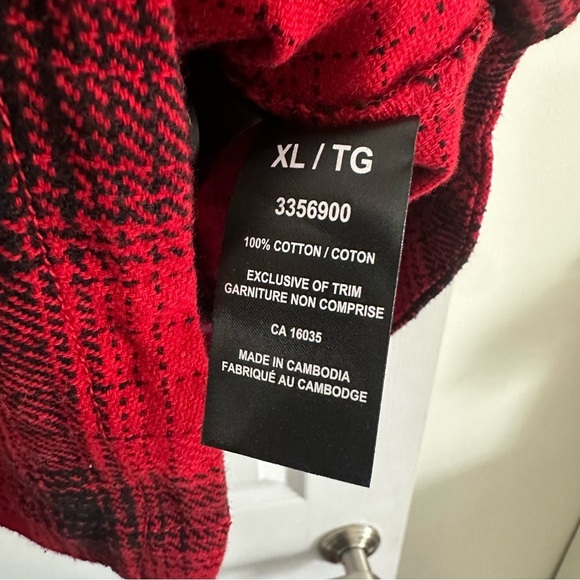 Size XL The BC Clothing Co 100%Cotton Red and Black Plaid Flannel Button Down - Picture 7 of 7